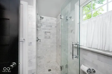 5942 Hillside Avenue East Drive Indianapolis IN 46220
