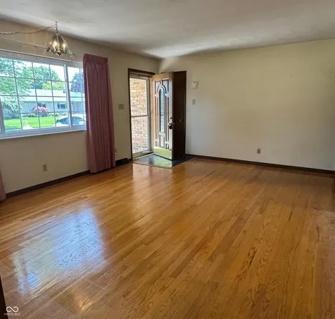 628 W Ralston Road Indianapolis IN 46217