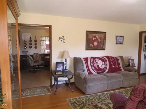 628 W Ralston Road Indianapolis IN 46217
