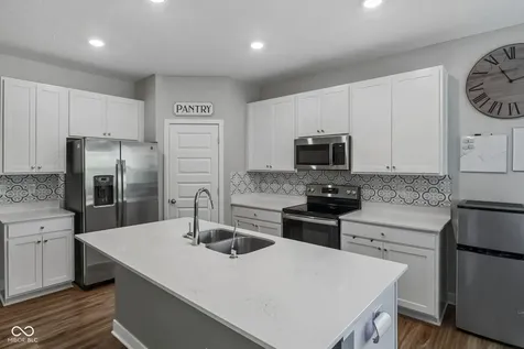 6432 Apperson Drive Noblesville IN 46060