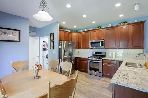 8112 Grassy Meadow Circle Indianapolis IN 46259
