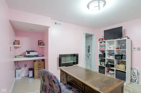 8112 Grassy Meadow Circle Indianapolis IN 46259