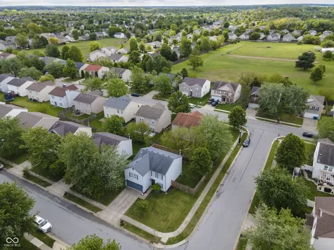 9891 Sapphire Berry Lane Fishers IN 46038