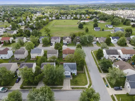 9891 Sapphire Berry Lane Fishers IN 46038