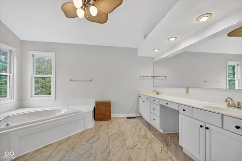 211 Wyndotte Drive Carmel IN 46032