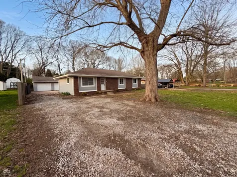 4663 W Runyon Lake Drive Greenwood IN 46143