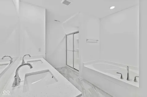 4830 Waterline Street Mccordsville IN 46055