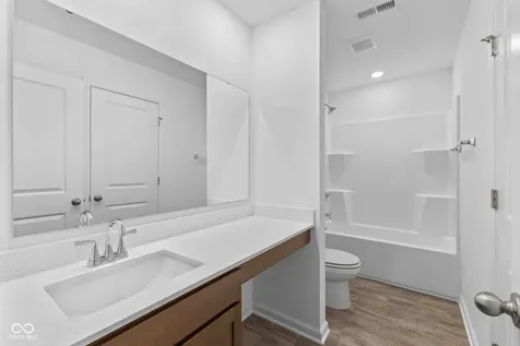 4830 Waterline Street Mccordsville IN 46055