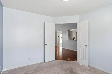 7253 Ponderosa Pines Place Indianapolis IN 46239