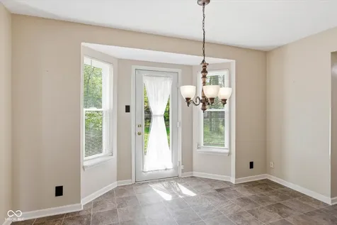7253 Ponderosa Pines Place Indianapolis IN 46239