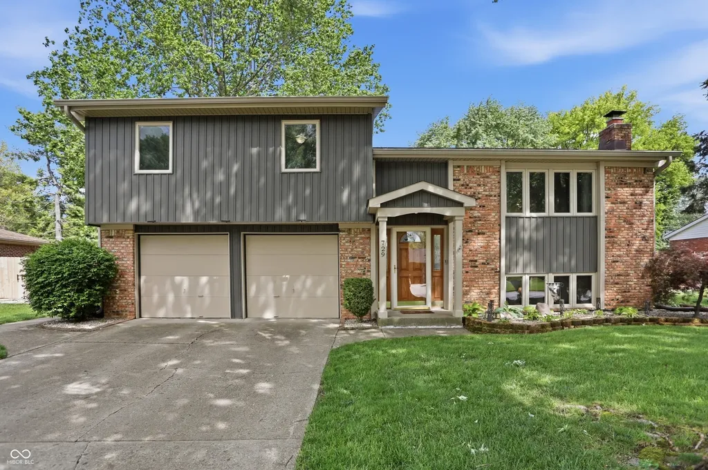 729 Colonial Way Greenwood IN 46142