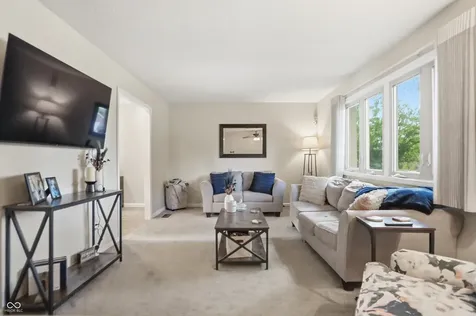 729 Colonial Way Greenwood IN 46142