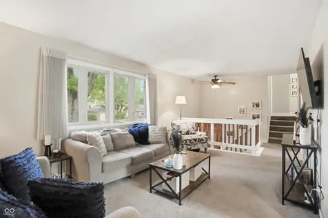 729 Colonial Way Greenwood IN 46142
