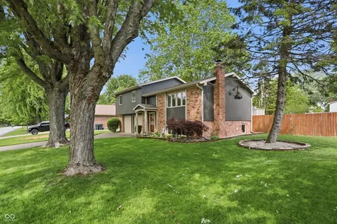 729 Colonial Way Greenwood IN 46142