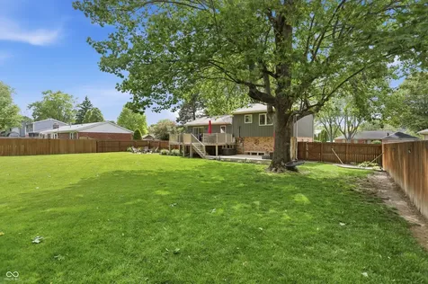 729 Colonial Way Greenwood IN 46142