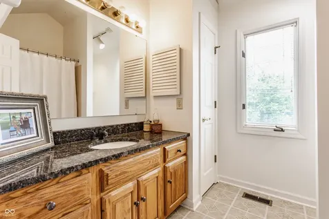 7685 River Road Indianapolis IN 46240