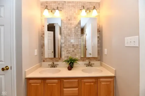 11240 Blue Meadow Drive Fishers IN 46037