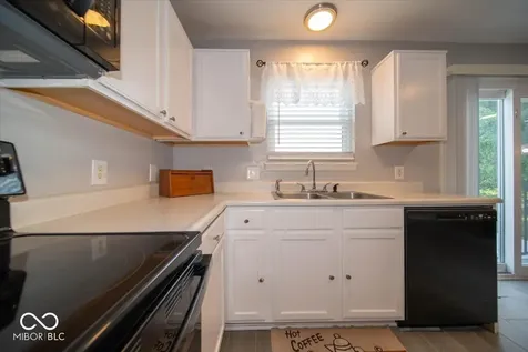 6907 Governors Point Drive Indianapolis IN 46217