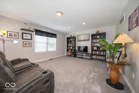 6907 Governors Point Drive Indianapolis IN 46217