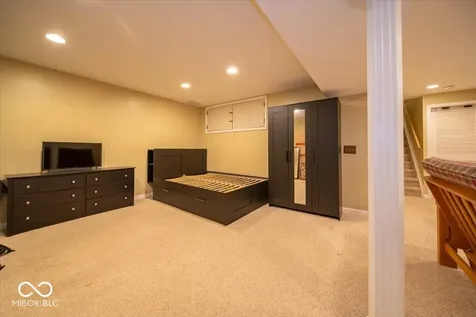 6907 Governors Point Drive Indianapolis IN 46217