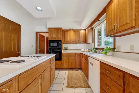 1402 Prairie Creek Court Carmel IN 46032