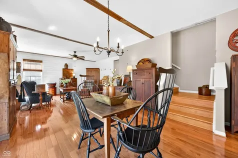 697 Lake Vista Drive Columbus IN 47201