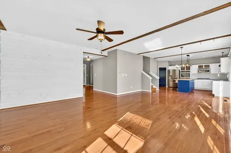 697 Lake Vista Drive Columbus IN 47201