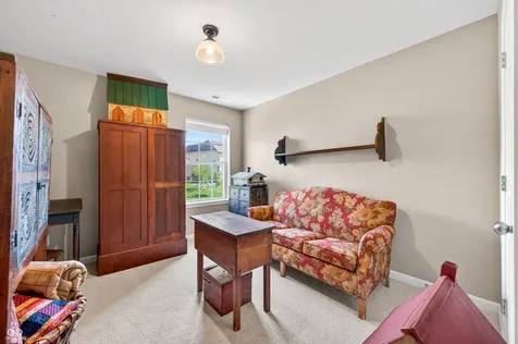 697 Lake Vista Drive Columbus IN 47201