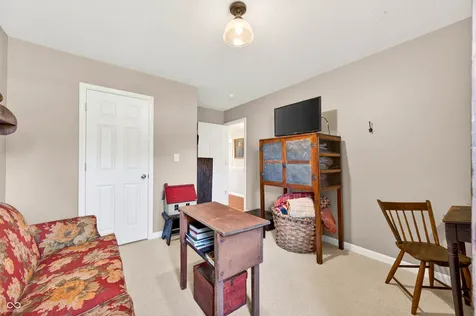 697 Lake Vista Drive Columbus IN 47201