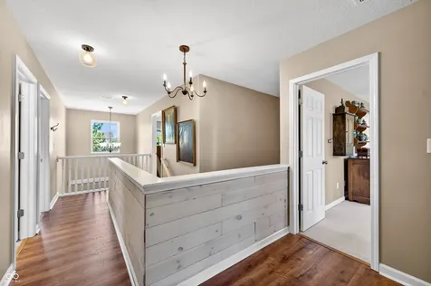 697 Lake Vista Drive Columbus IN 47201