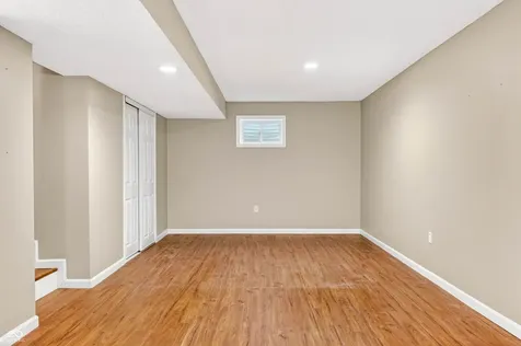 697 Lake Vista Drive Columbus IN 47201