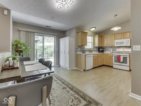 7828 Lofton Court Indianapolis IN 46239