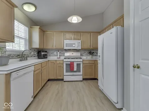 7828 Lofton Court Indianapolis IN 46239