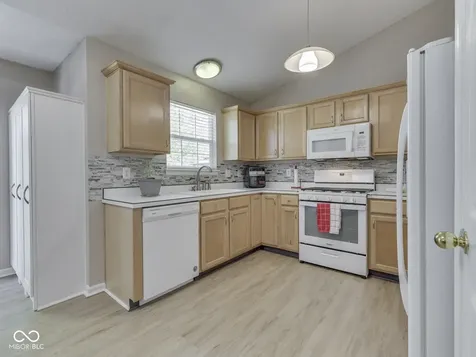 7828 Lofton Court Indianapolis IN 46239