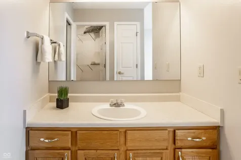 11251 Abington Place Fishers IN 46038