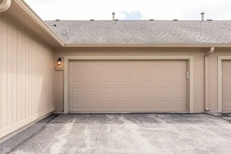 11251 Abington Place Fishers IN 46038