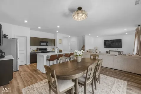 4042 Sedgewick Lane Columbus IN 47201