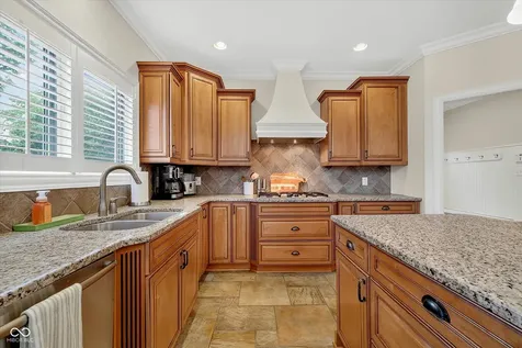 10317 Forest Meadow Circle Fishers IN 46040