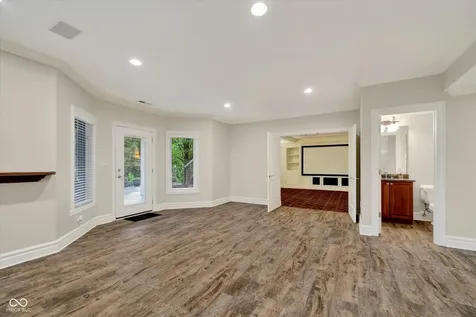 10317 Forest Meadow Circle Fishers IN 46040