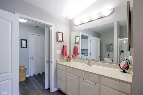 12660 Whisper Way Fishers IN 46037