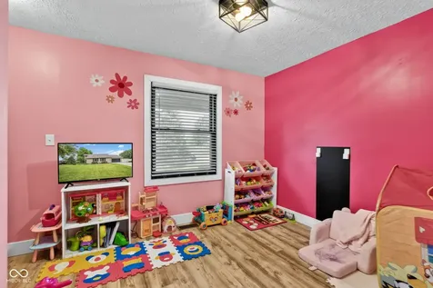 4703 W 1200 N Knightstown IN 46148