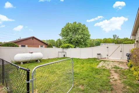 4703 W 1200 N Knightstown IN 46148