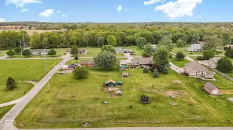 4703 W 1200 N Knightstown IN 46148
