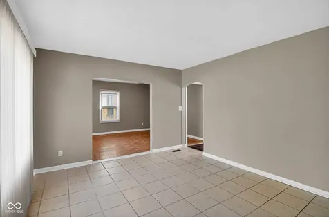 4328 N Kenmore Road Indianapolis IN 46226