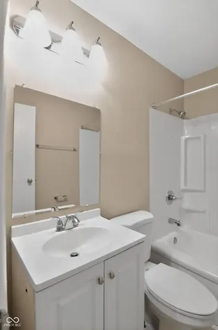 4328 N Kenmore Road Indianapolis IN 46226