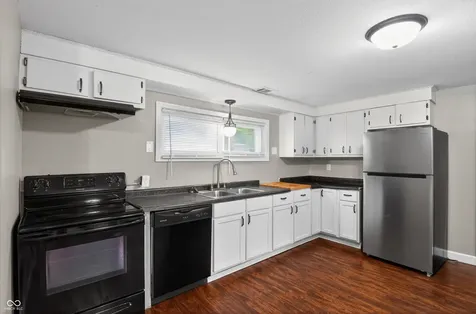 9123 Trinity Place Indianapolis IN 46229