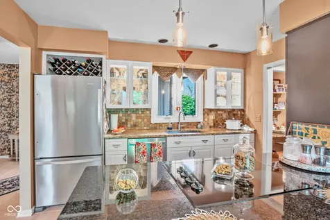9158 West Point Drive Indianapolis IN 46268