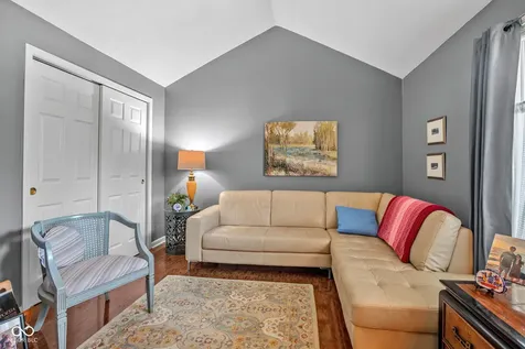 9158 West Point Drive Indianapolis IN 46268