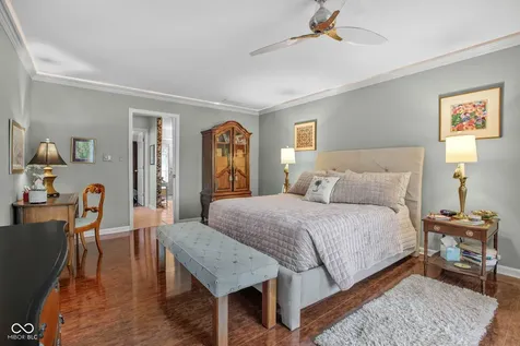 9158 West Point Drive Indianapolis IN 46268