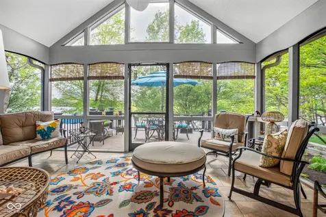 9158 West Point Drive Indianapolis IN 46268